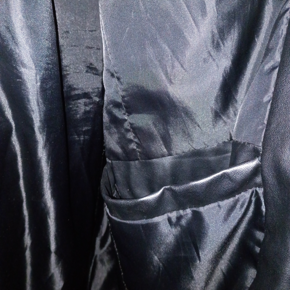 Men's Classic Black Jacket - Picture 3 of 4